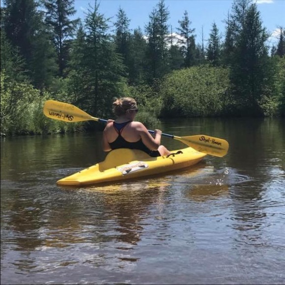 Meet your Posher, Lyndsay - Picture 1 of 2